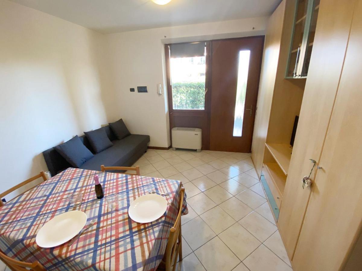 Apartment With Garden And Grill - Green Residence Sirmione Ντεζεντσάνο ντελ Γκάρντα Εξωτερικό φωτογραφία