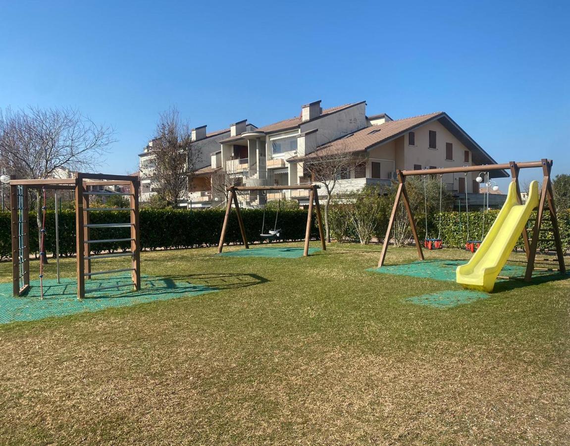 Apartment With Garden And Grill - Green Residence Sirmione Ντεζεντσάνο ντελ Γκάρντα Εξωτερικό φωτογραφία