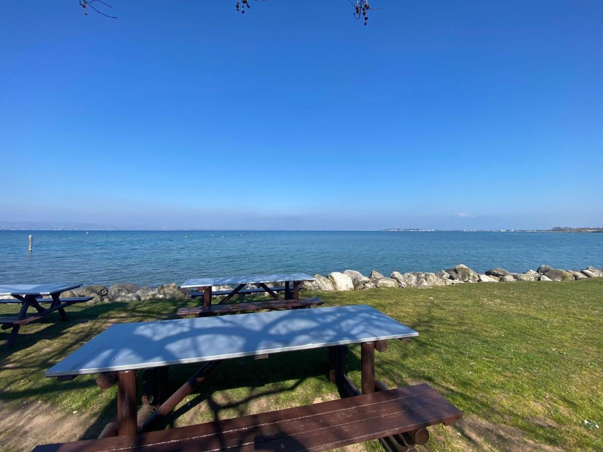 Apartment With Garden And Grill - Green Residence Sirmione Ντεζεντσάνο ντελ Γκάρντα Εξωτερικό φωτογραφία