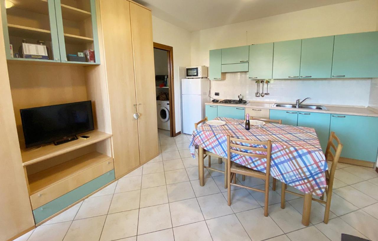 Apartment With Garden And Grill - Green Residence Sirmione Ντεζεντσάνο ντελ Γκάρντα Εξωτερικό φωτογραφία