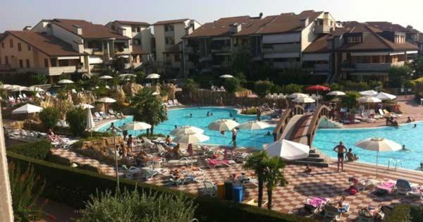 Apartment With Garden And Grill - Green Residence Sirmione Ντεζεντσάνο ντελ Γκάρντα Εξωτερικό φωτογραφία