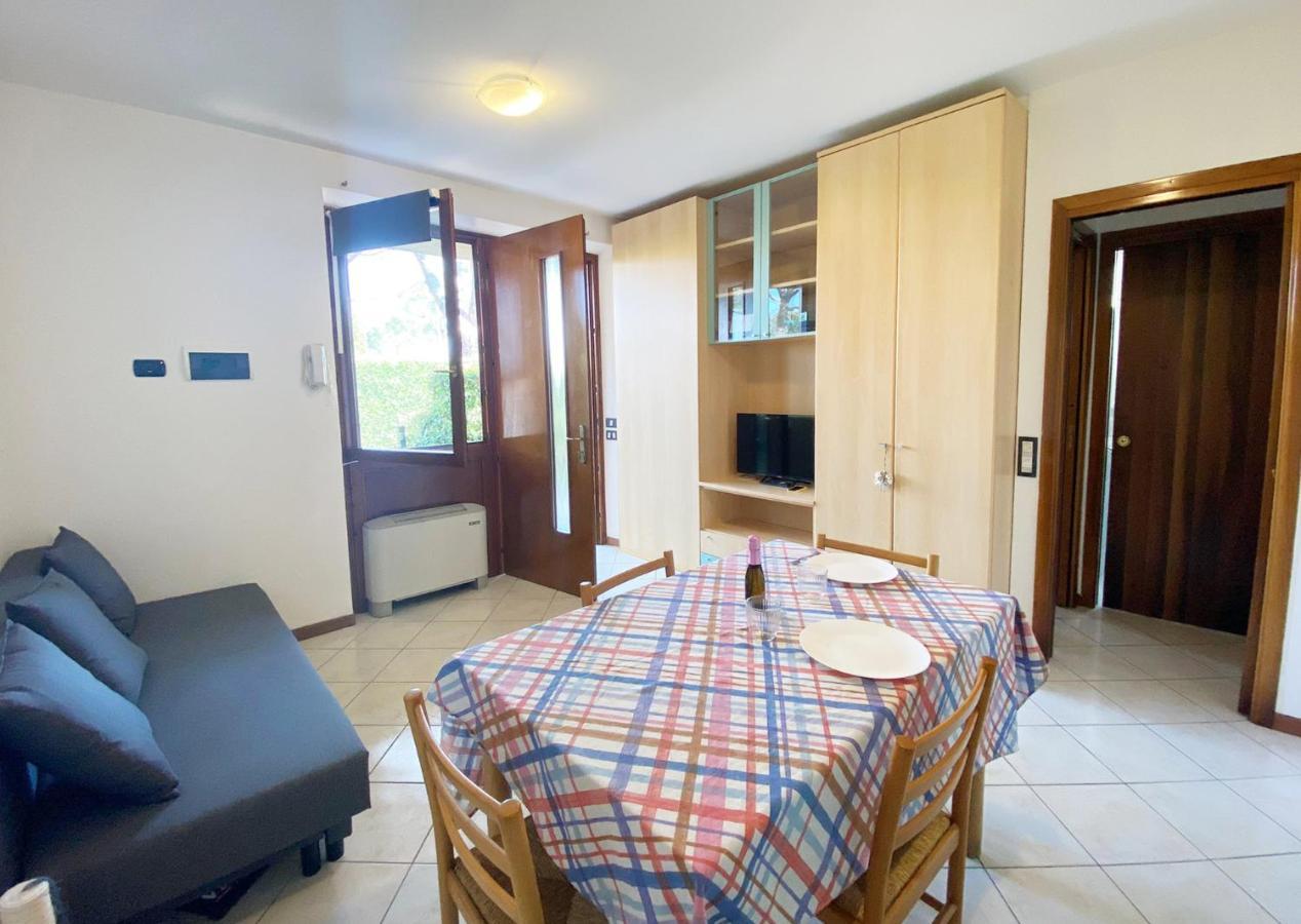 Apartment With Garden And Grill - Green Residence Sirmione Ντεζεντσάνο ντελ Γκάρντα Εξωτερικό φωτογραφία